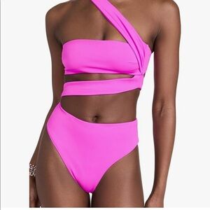 Agua Bendita one piece fuschia medium never worn